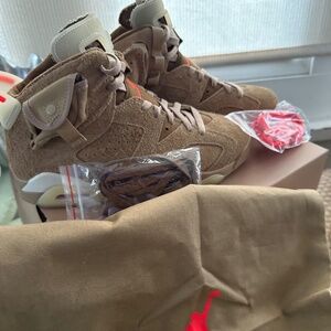 Travis Scott Jordan 6